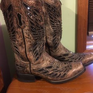 Corral boots